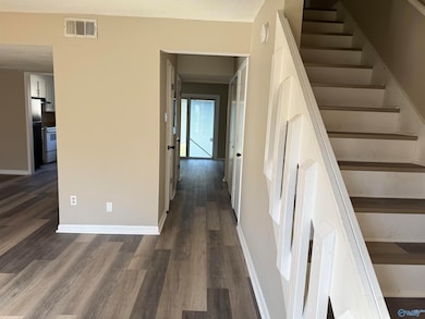 9007 Mahogany Row SE unit B, Huntsville, AL 35802 - photo 5