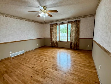 106 E 3rd St, Alda, NE 68810 - photo 7