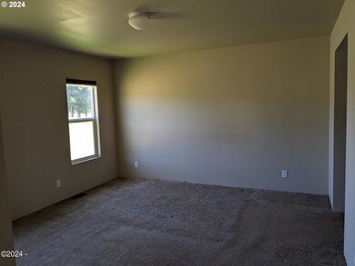 26405 SW Regia Dr, Sheridan, OR 97378 - photo 6