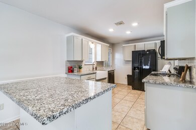 Open Kitchen