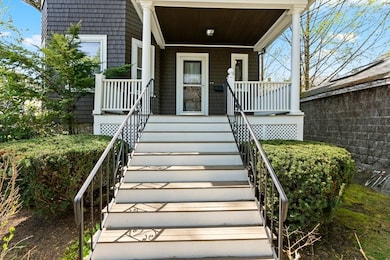 118 Fletcher St, West Roxbury, MA 02132 - photo 4