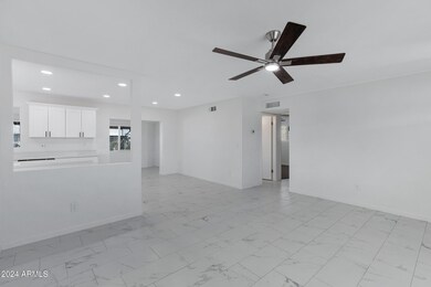 1526 S Grand Dr-8