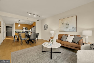 1010 Massachusetts Ave NW unit 207, Washington, DC 20001 - photo 2