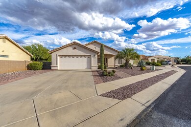 2410 N Avenida Esclava__003