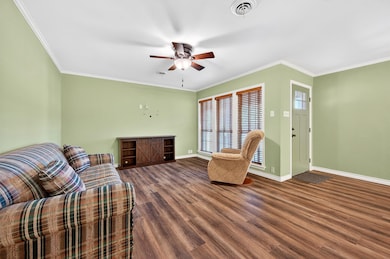 1722 Morningside Dr, Gainesville, TX 76240 - photo 5