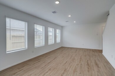 4111 Holland View Ln, Baytown, TX 77521 - photo 4