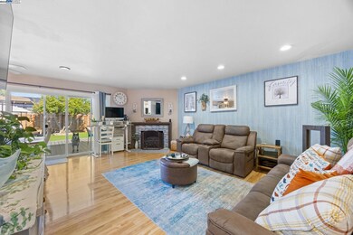 37792 Colfax Ct, Fremont, CA 94536 - photo 4