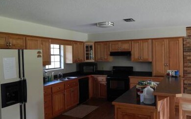 673 NW Carr Ct, Lake City, FL 32055 - photo 2