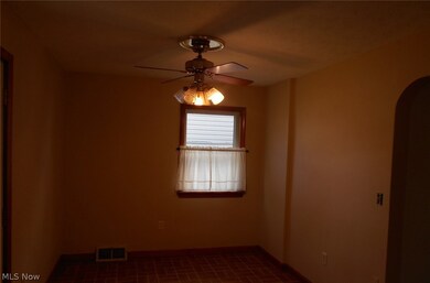 1830 E 298th St, Wickliffe, OH 44092 - photo 5