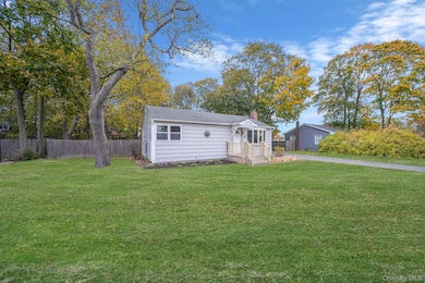 69 Poplar St, Port Jefferson Station, NY 11776 - photo 2