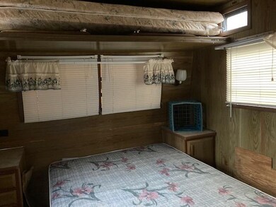 52 Burns Rd, Pittsburg, NH 03592 - photo 6