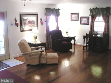 1693 Morgan Frederick Grade, Cross Junction, VA 22625 - photo 6