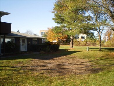 72 Fox Ridge Crescent, Warwick, RI 02886 - photo 2