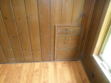 209 Spring St, Elroy, WI 53929 - photo 5