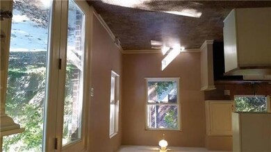 EAT-IN KITCHEN AREA!