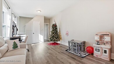 109 Pen Argyl St, Pen Argyl, PA 18072 - photo 6