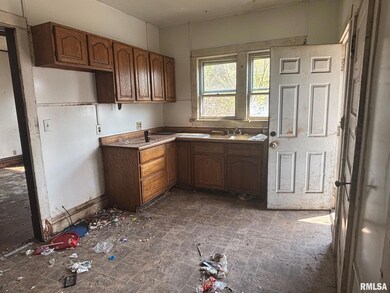 1208 Glenhurst Ct, Rock Island, IL 61201 - photo 6