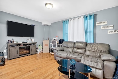 1459 Rosedale Ave unit 4, Bronx, NY 10460 - photo 4