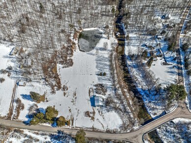 8 Cemetery Rd, Roaring Bk Tp, PA 18444 - photo 3