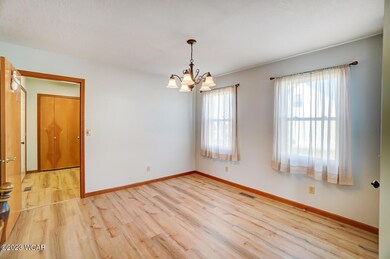 1401 Apache Trail, Wapakoneta, OH 45895 - photo 7