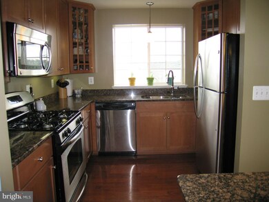 4111 S Four Mile Run Dr unit 403, Arlington, VA 22204 - photo 4