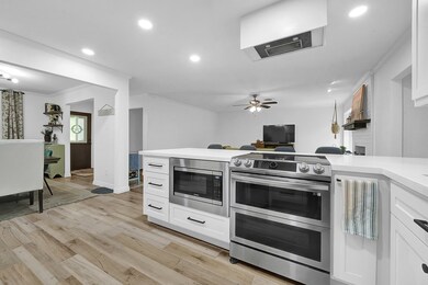 30124 Oak Ln, Magnolia, TX 77354 - photo 7