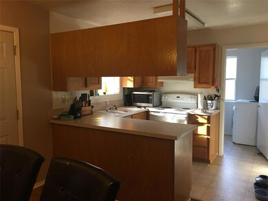 806 Shady Grove Dr, Granbury, TX 76049 - photo 5