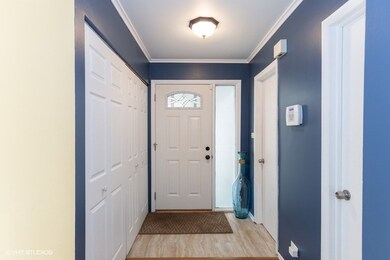 3540 Golfview Dr, Hazel Crest, IL 60429 - photo 2