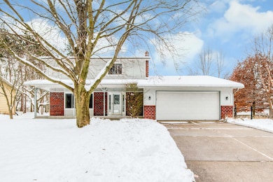 6334 Bechalla Dr SE, Grand Rapids, MI 49546 - photo 2