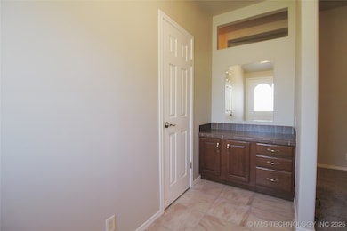 10260 Locust Rd, Henryetta, OK 74437 - photo 5