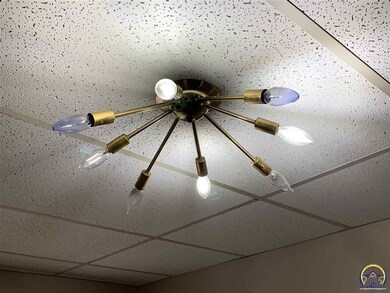 3222 SW Munson Ave, Topeka, KS 66604 - photo 5