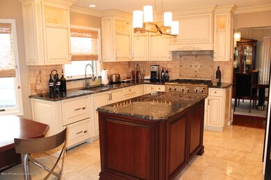 16 Lenape St, Old Forge, PA 18518 - photo 3