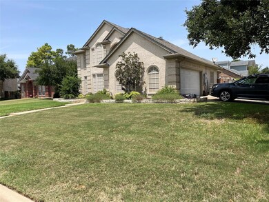 616 Natchez Ct, Hurst, TX 76054 - photo 2