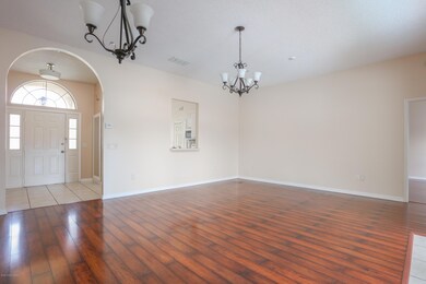 105 Brookhollow Cir-8