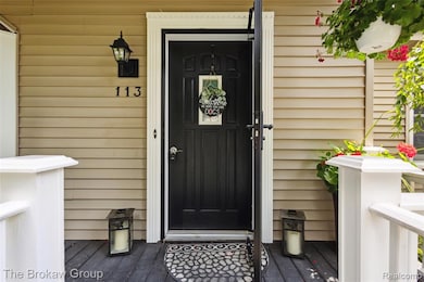 113 Beyerlein St, Frankenmuth, MI 48734 - photo 5