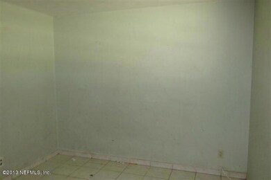 6838 Alcona Ct, Jacksonville, FL 32244 - photo 2