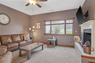 201 Woburn Dr, Camillus, NY 13031 - photo 5