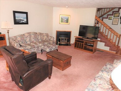 46 Danforth Ct, Haverhill, MA 01832 - photo 6