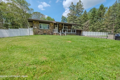 426 Park Ave unit 1, Mount Pocono, PA 18344 - photo 3