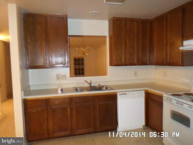 14327 Oxford Dr, Laurel, MD 20707 - photo 5