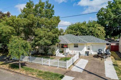 1313 10th Ave SW, Albany, OR 97321 - photo 2