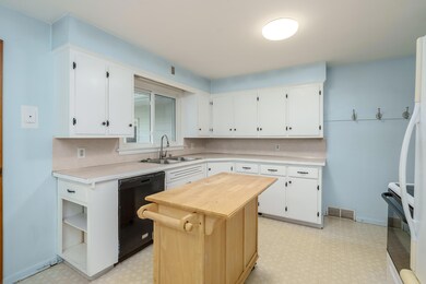 Ferdon_Ave_2525_Kalamazoo_49008-8