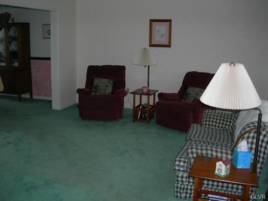 150 E 3rd St, Nazareth, PA 18064 - photo 6