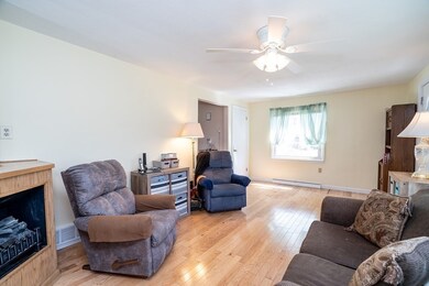 25 Pomeroy St, Easthampton, MA 01027 - photo 5