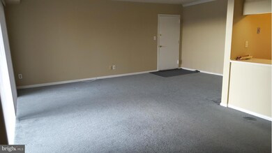 203 Erin Way unit 202, Reisterstown, MD 21136 - photo 2