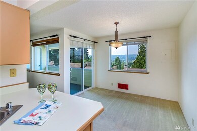 20161 Vikings Crest Loop NE unit 5-305, Poulsbo, WA 98370 - photo 3