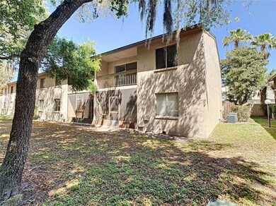 7537 Pitch Pine Cir unit 22, Tampa, FL 33617 - photo 4