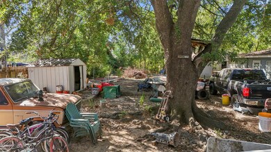 4705 Siegel St, Houston, TX 77009 - photo 3