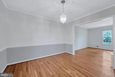 8617 Atwell Rd, Potomac, MD 20854 - photo 6