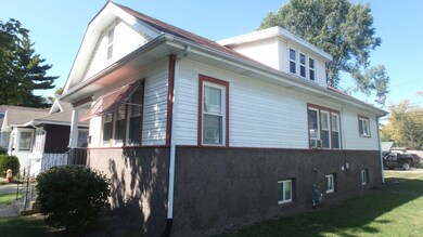 708 Massena Ave, Waukegan, IL 60085 - photo 2